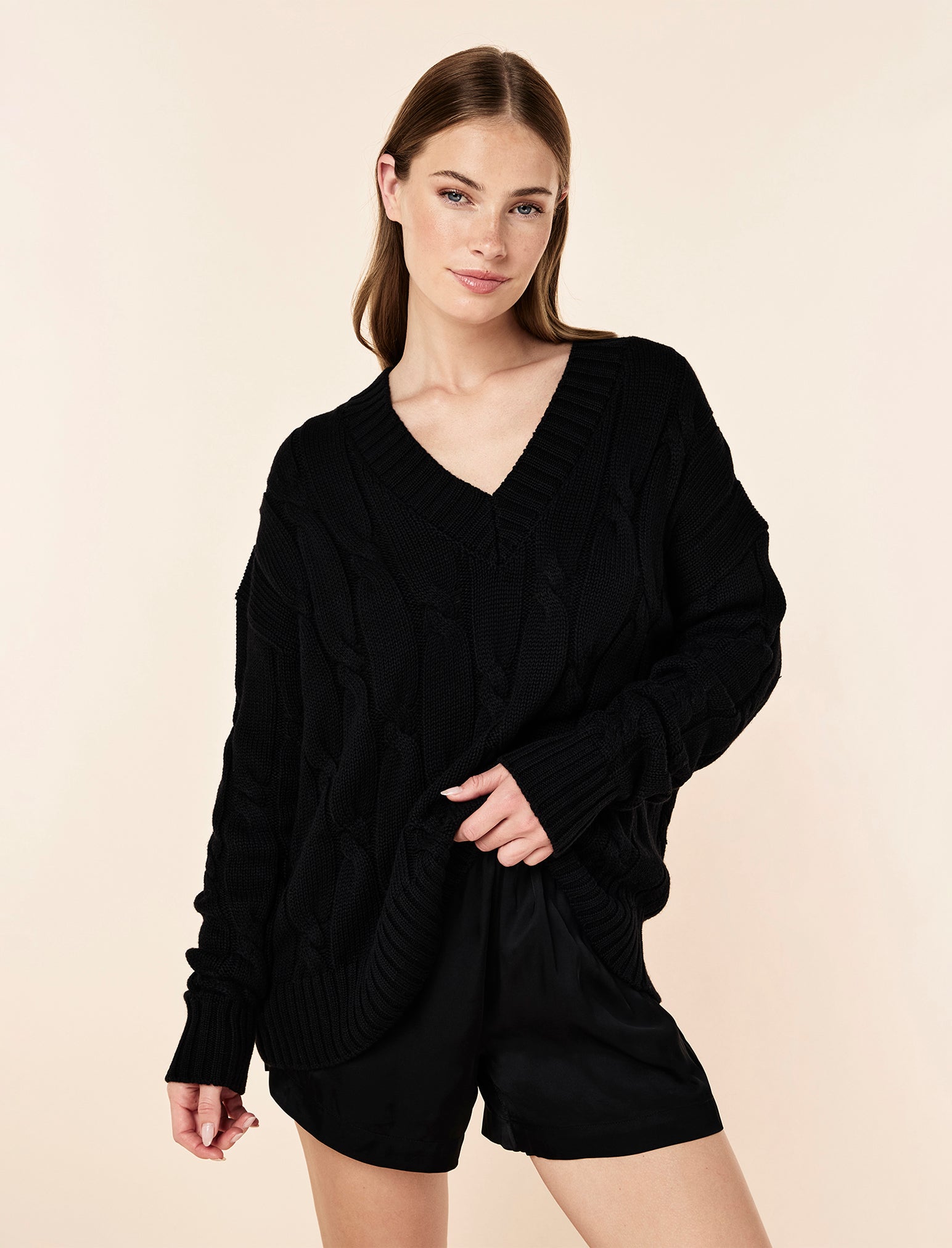 Cotton Cashmere Cable V-Neck Jumper