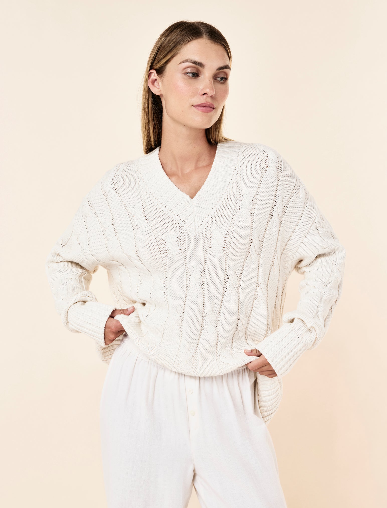 Cotton Cashmere Cable V-Neck Jumper