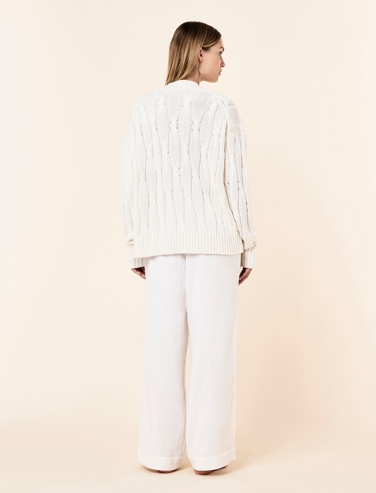 Cotton Cashmere Cable V-Neck Jumper