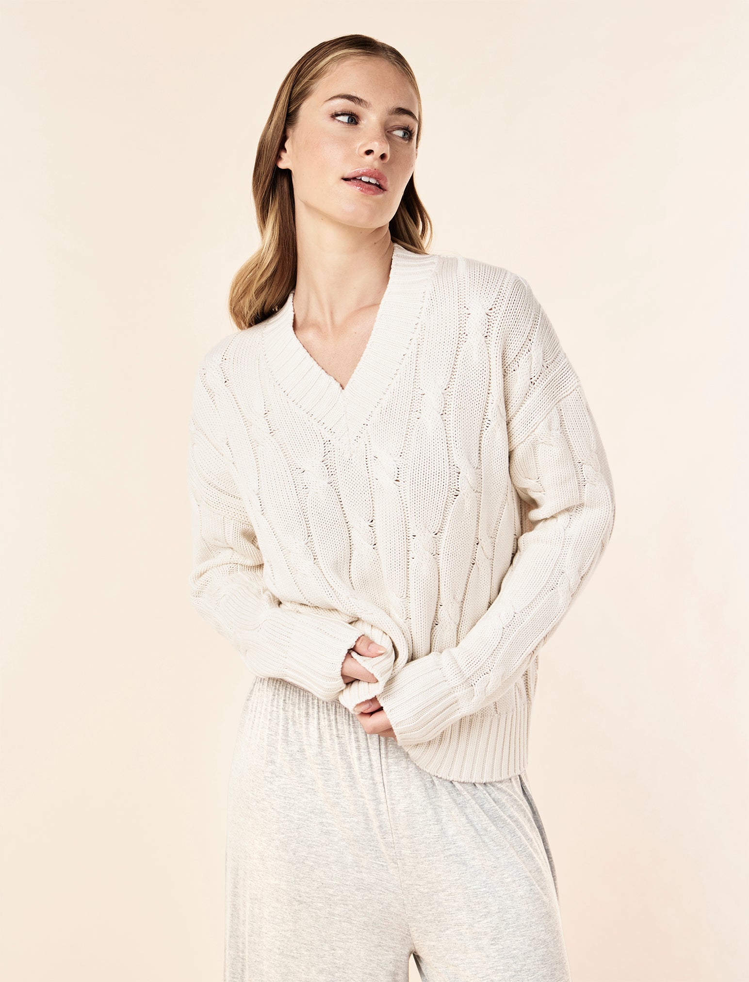 Cotton Cashmere Cable V-Neck Jumper