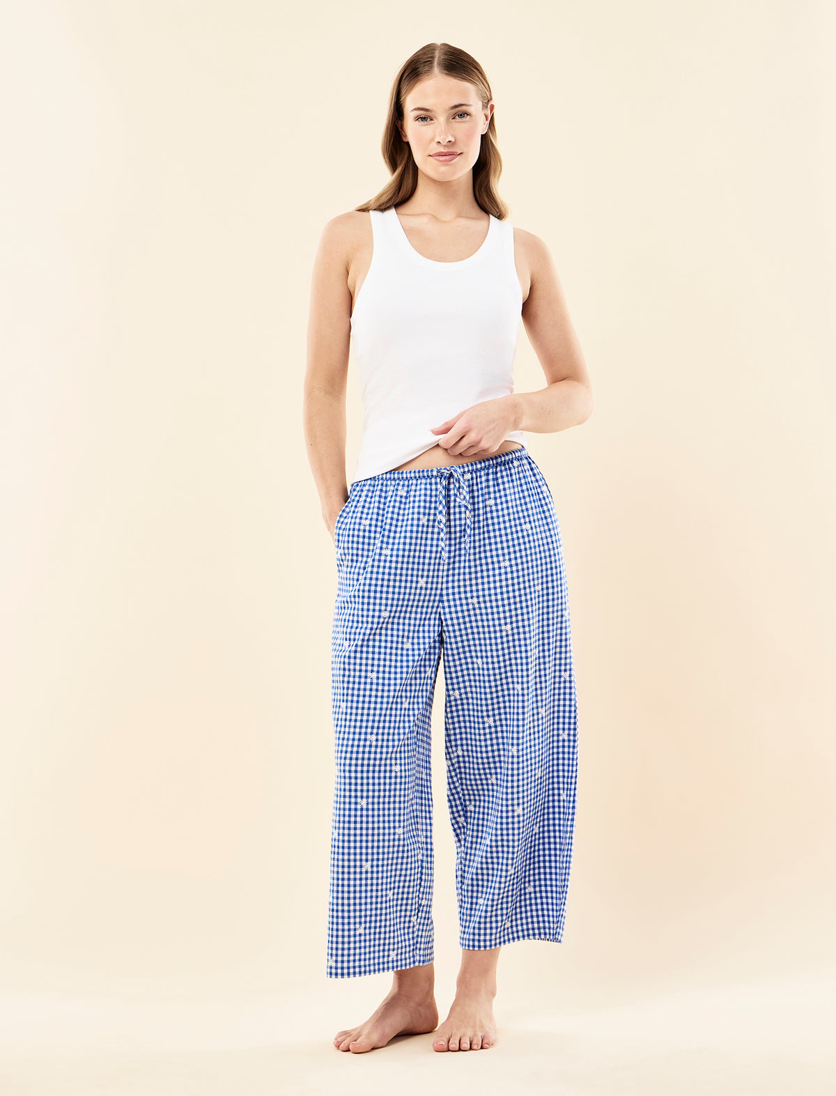 Sianie wearing the Daisy Gingham Crop Pant